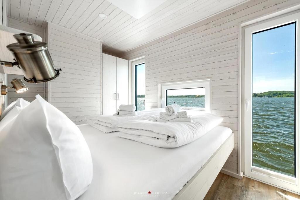 Hausboot Gluecksmomente Mit Dachterrasse In Schleswig Am Ostseefjord Schlei Exteriér fotografie